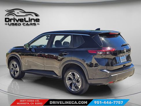 Used 2025 Nissan Rogue SV image 9