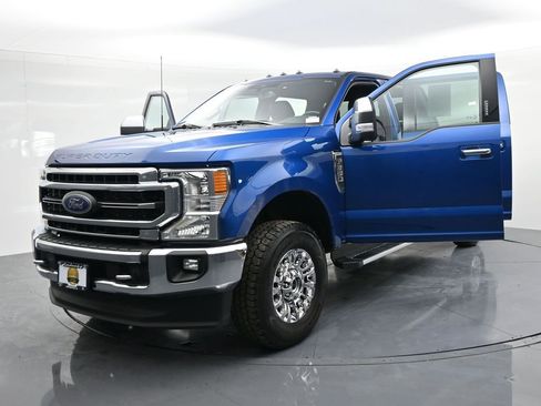 Used 2022 Ford F350 Lariat w/ Chrome Package image 26