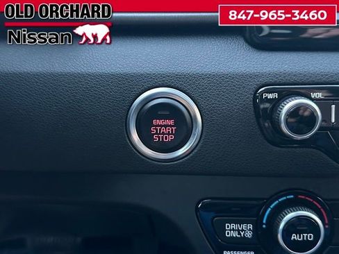 Used 2019 Kia Niro LX image 16