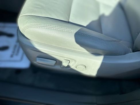 Used 2017 Toyota Sienna XLE w/ XLE Navigation Package AWD/4WD image 14