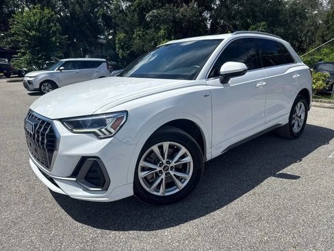 Used 2024 Audi Q3 2.0T Premium AWD/4WD image 3
