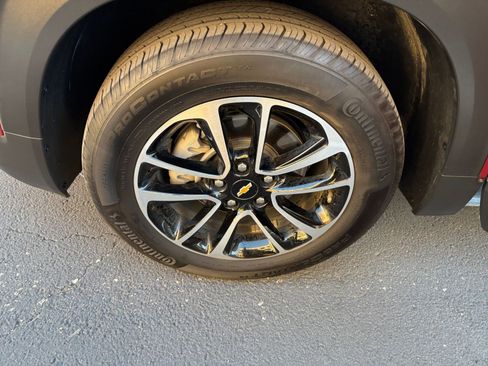 Used 2025 Chevrolet TrailBlazer LT image 23