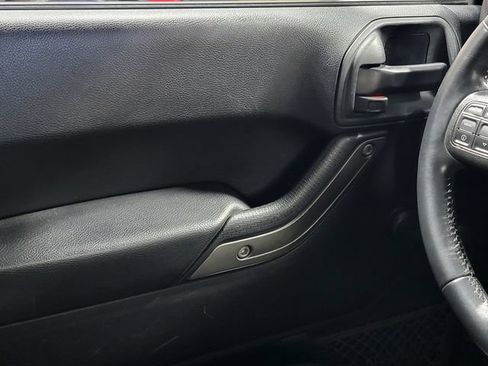 Used 2018 Jeep Wrangler Sport AWD/4WD image 22