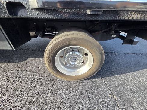 Used 2025 Ford F550 4x4 Crew Cab Super Duty image 11