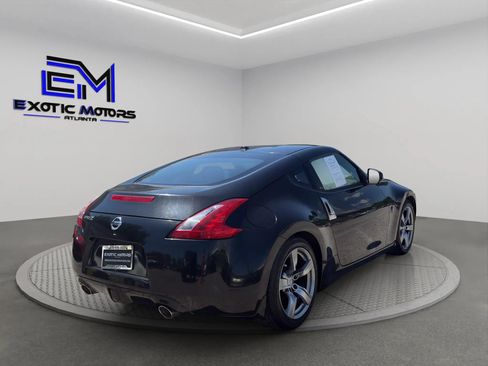 Used 2009 Nissan 370Z Touring RWD image 5
