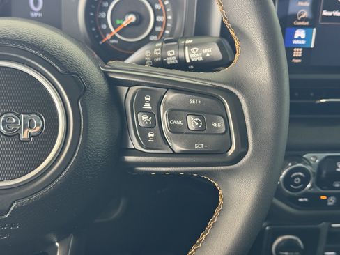 Used 2024 Jeep Wrangler Unlimited Sport AWD/4WD image 33