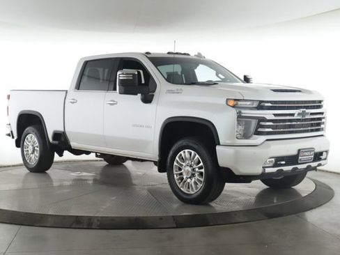 Used 2022 Chevrolet Silverado 2500 High Country w/ Z71 Off-Road Package AWD/4WD image 2