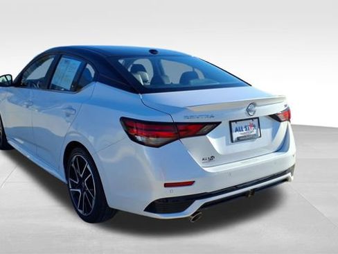 Used 2024 Nissan Sentra SR w/ SR Premium Package image 6