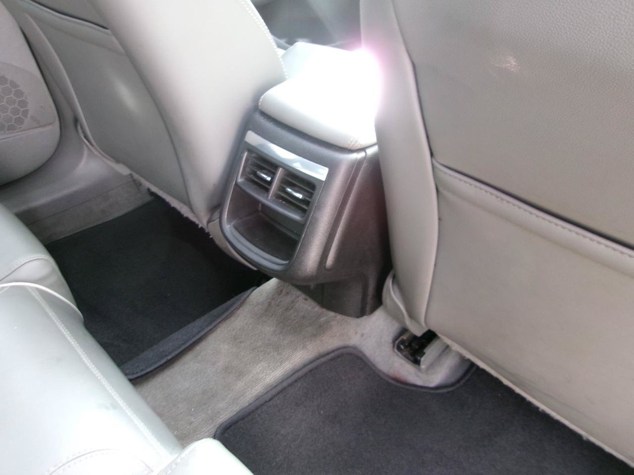 Used 2015 Chevrolet Impala LT w/ Convenience Package FWD image 8