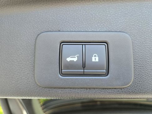 Used 2025 Nissan Murano SL w/ Cargo Package AWD/4WD image 10