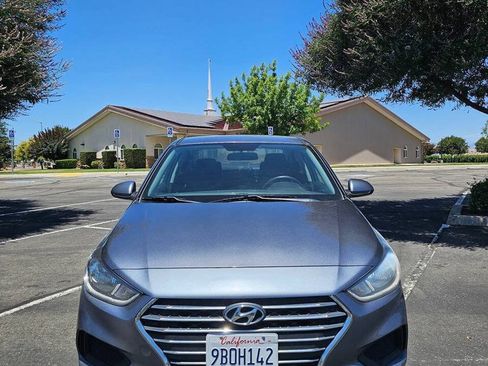 Used 2020 Hyundai Accent SE FWD image 3