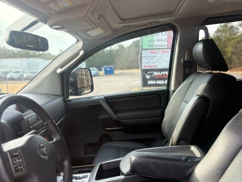 Used 2011 Nissan Titan SL w/ SL Technology Pkg image 35