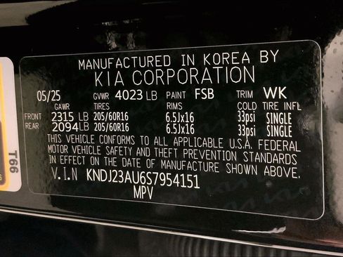 Certified 2025 Kia Soul LX image 31