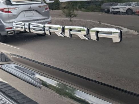 Used 2021 GMC Sierra 1500 Elevation w/ X31 Off-Road Package AWD/4WD image 10