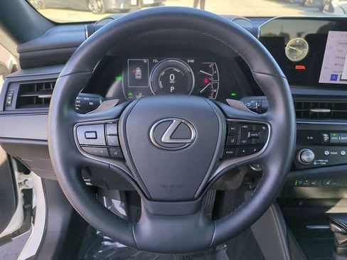 Used 2024 Lexus ES 300h 300h image 19