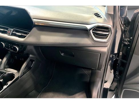 Used 2025 Chevrolet TrailBlazer LT FWD image 47