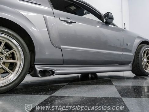 Used 2006 Ford Mustang GT image 26