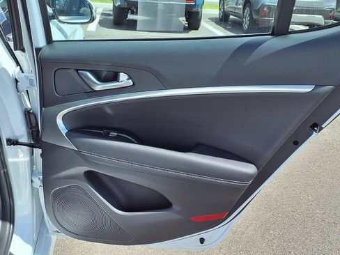 Used 2026 Genesis G70 2.5T RWD image 15