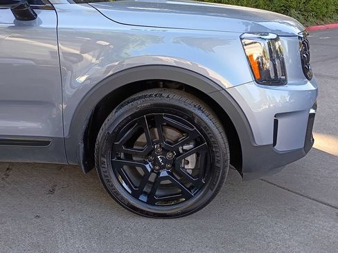 Used 2024 Kia Telluride SX X-Line AWD/4WD image 2