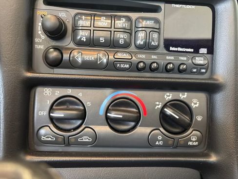 Used 2001 Chevrolet Corvette Coupe RWD image 19