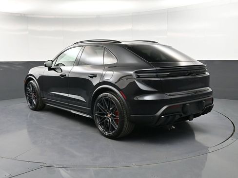 New 2026 Porsche Macan GTS Electric AWD/4WD image 3