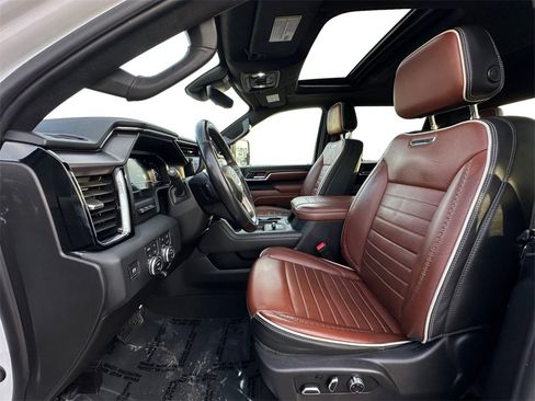 Used 2024 GMC Sierra 2500 Denali Ultimate image 9