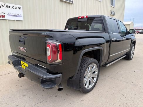 Used 2018 GMC Sierra 1500 Denali w/ Denali Ultimate Package AWD/4WD image 7
