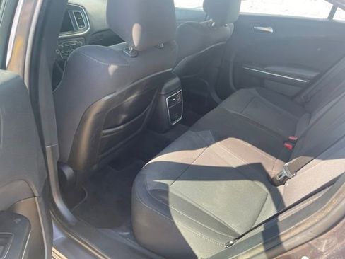 Used 2017 Dodge Charger SXT RWD image 16