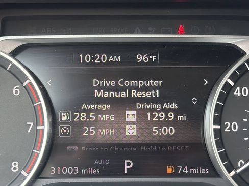 Used 2023 Nissan Rogue SL AWD/4WD image 14