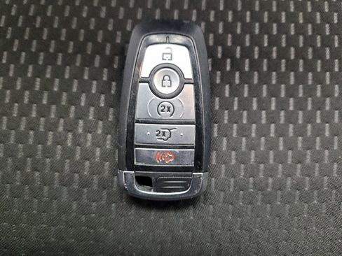 Used 2024 Ford Escape ST-Line image 32