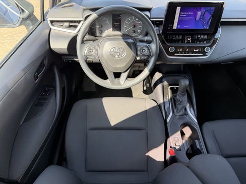 Used 2025 Toyota Corolla LE FWD image 14
