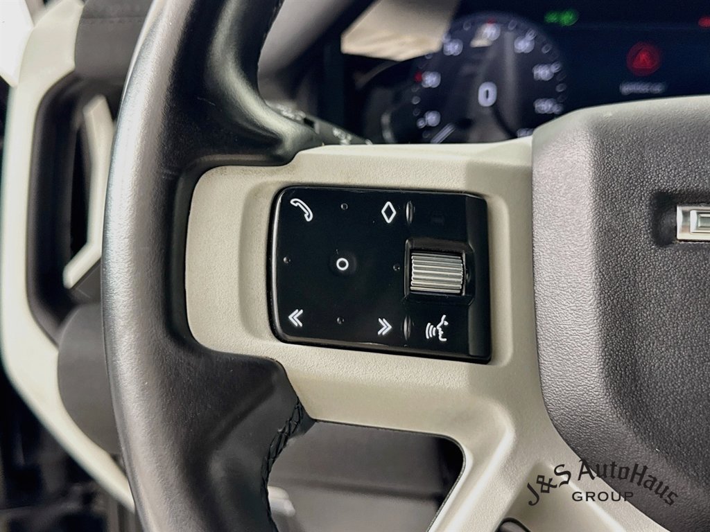 Used 2023 Land Rover Defender 130 X-Dynamic SE AWD/4WD image 13