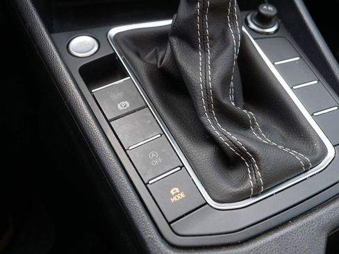 Certified 2022 Volkswagen Jetta SEL image 30