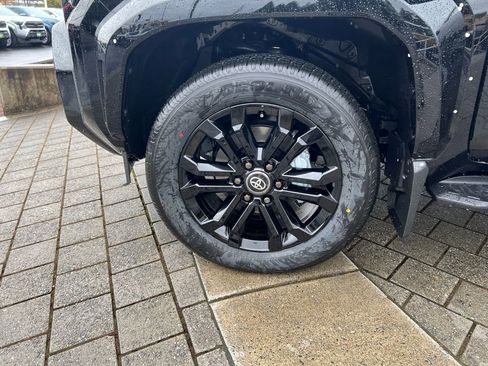 New 2026 Toyota 4Runner 4WD image 18