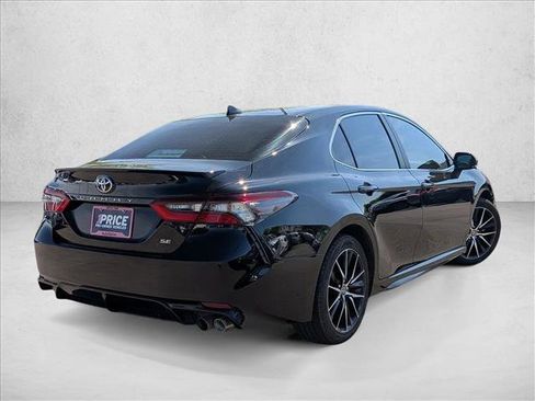 Used 2024 Toyota Camry SE w/ Convenience Package image 5