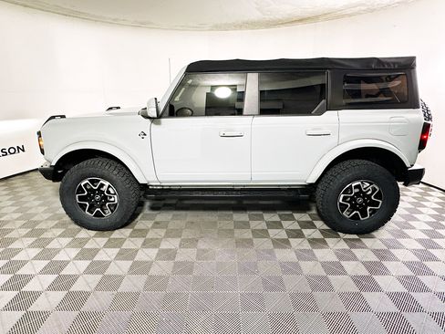 Used 2021 Ford Bronco Outer Banks image 6