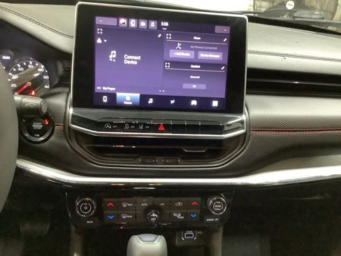 Used 2022 Jeep Compass Trailhawk image 11