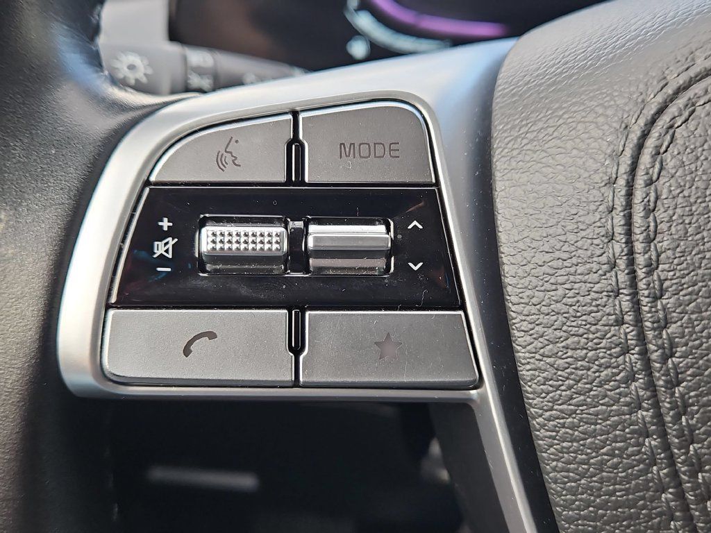 Used 2025 Kia Telluride S FWD image 21
