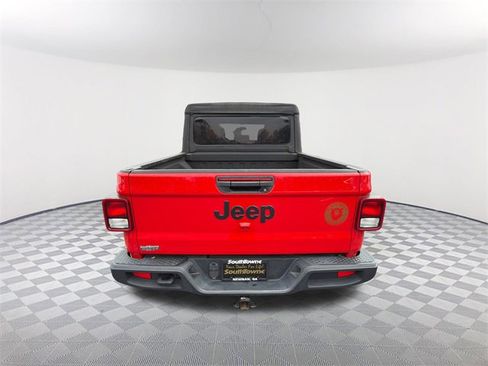 Used 2023 Jeep Gladiator Sport image 6