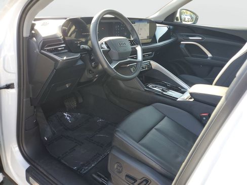 Used 2025 Audi Q5 Premium w/ Convenience Package AWD/4WD image 20