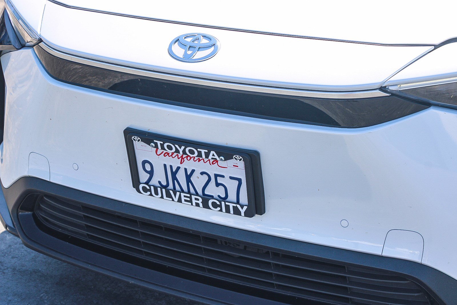 Used 2023 Toyota bZ4X FWD w/ Weather Package image 6
