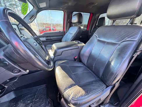 Used 2014 Ford F350 Lariat w/ Lariat Interior Package image 30