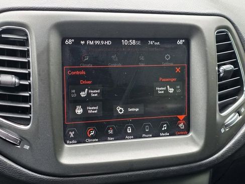 Used 2018 Jeep Compass Trailhawk w/ Navigation Group AWD/4WD image 17