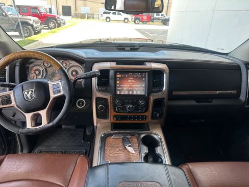 Used 2017 RAM 2500 Longhorn w/ Convenience Group image 19