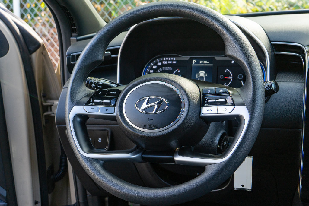Used 2024 Hyundai Santa Cruz SE FWD image 21