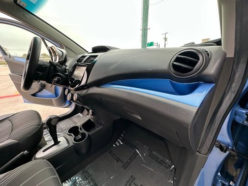 Used 2014 Chevrolet Spark LT image 22
