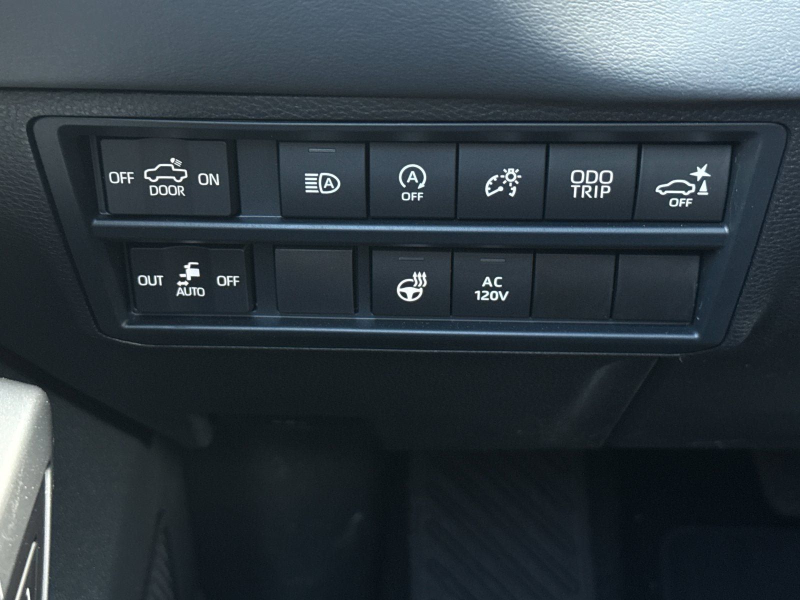 New 2025 Toyota Tundra Platinum AWD/4WD image 28