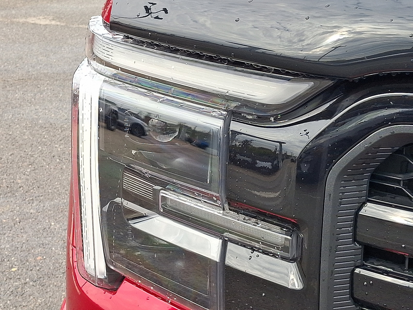 Used 2024 Ford F150 Lariat w/ Equipment Group 502A High AWD/4WD image 9