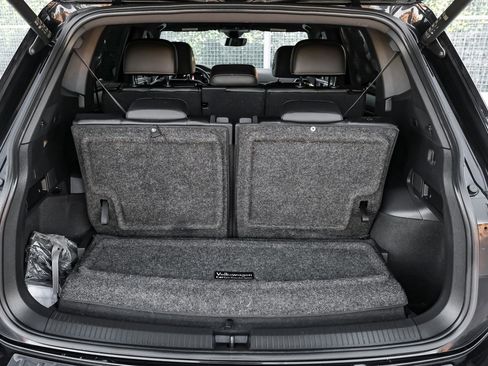 Used 2022 Volkswagen Tiguan SE R-Line image 55