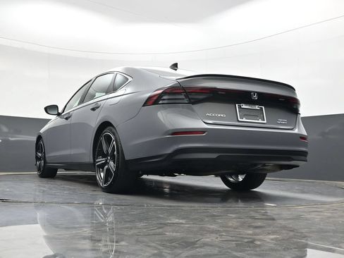 Used 2025 Honda Accord Sport image 32